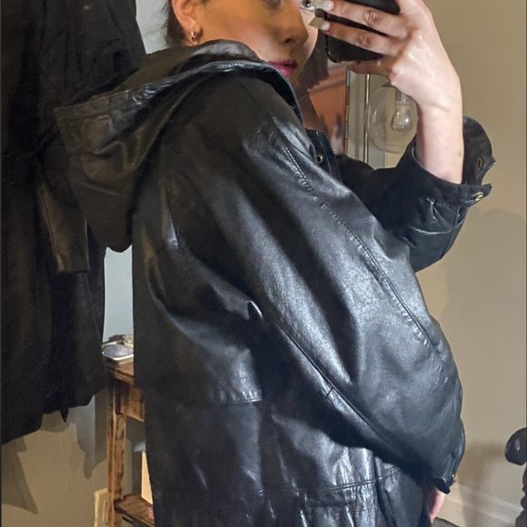 Leather jacket with hood - Picture 2 of 3